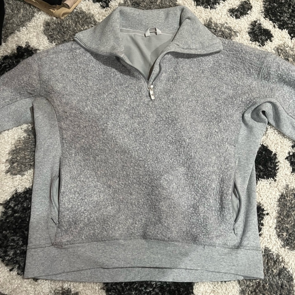 Lulu Lemon Gray Pullover